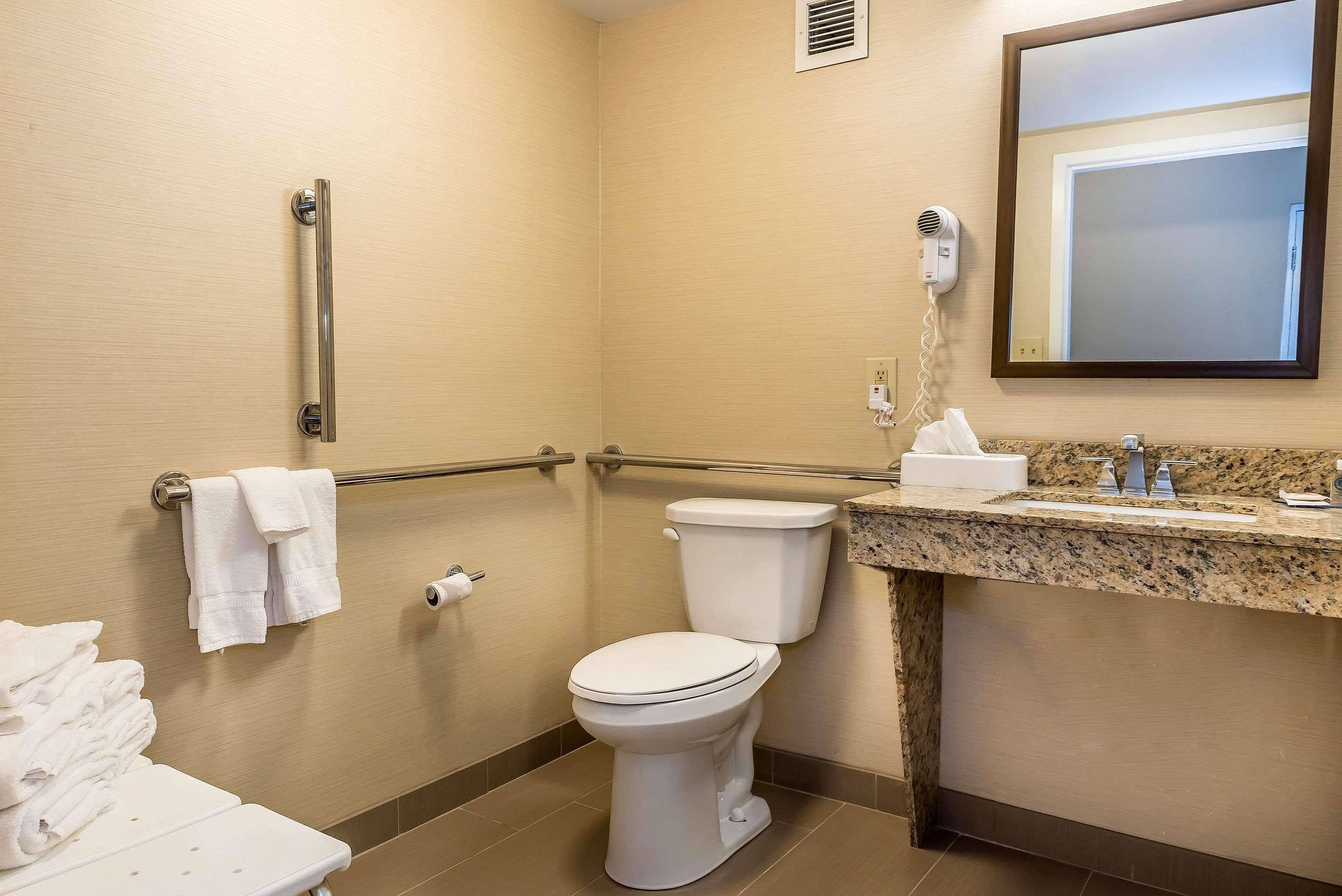 Comfort Inn & Suites Piqua-Near Troy-I75 Экстерьер фото